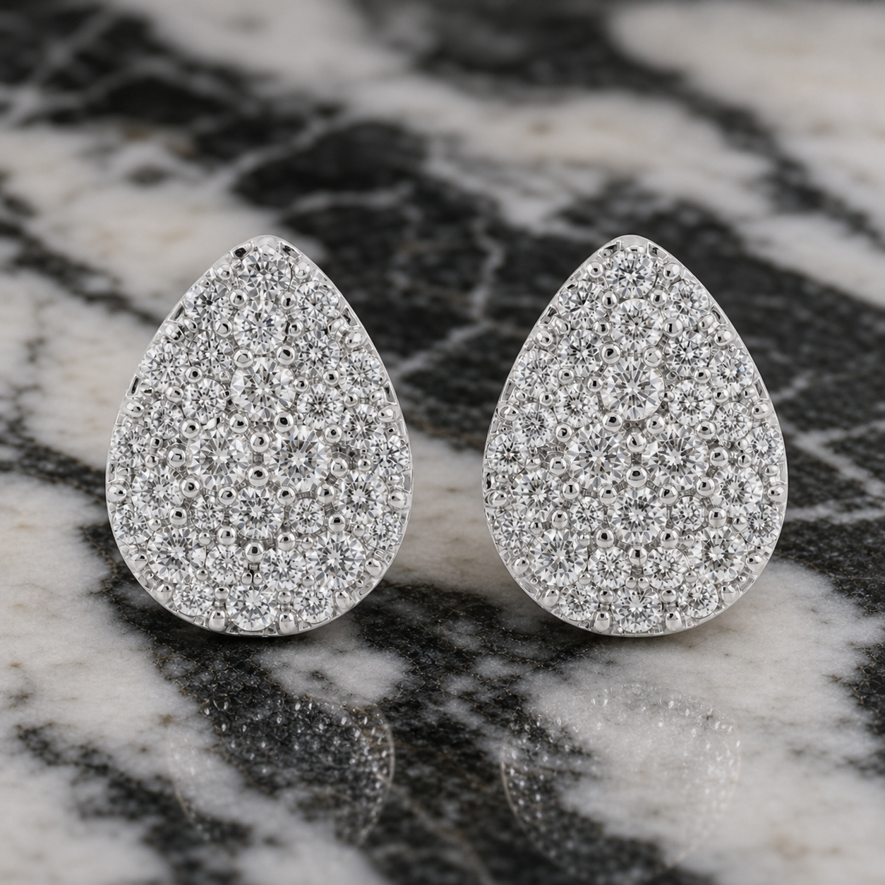 The Madeleine Lumière Earrings